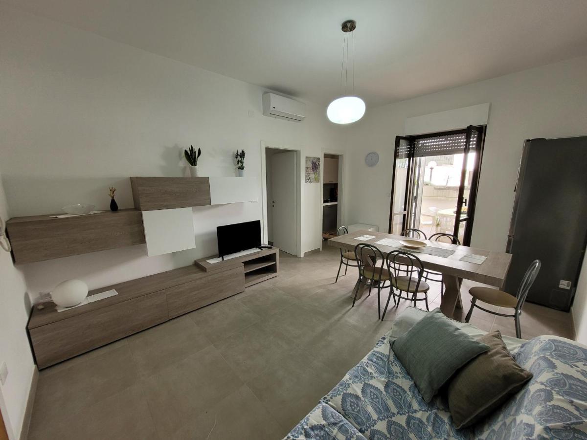 Fronte Pineta Mare Rivabella Appartement Buitenkant foto